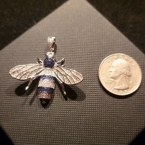 925 Sterling Silver Bee pendant